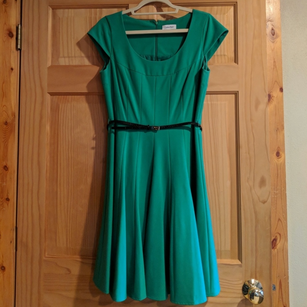 LIKE NEW Calvin Klein A-line emerald green dress